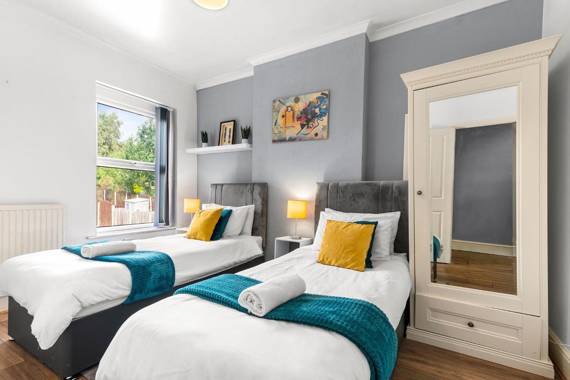 Hilltop Place Suites Near Meadowhall Sheffield Exteriör bild