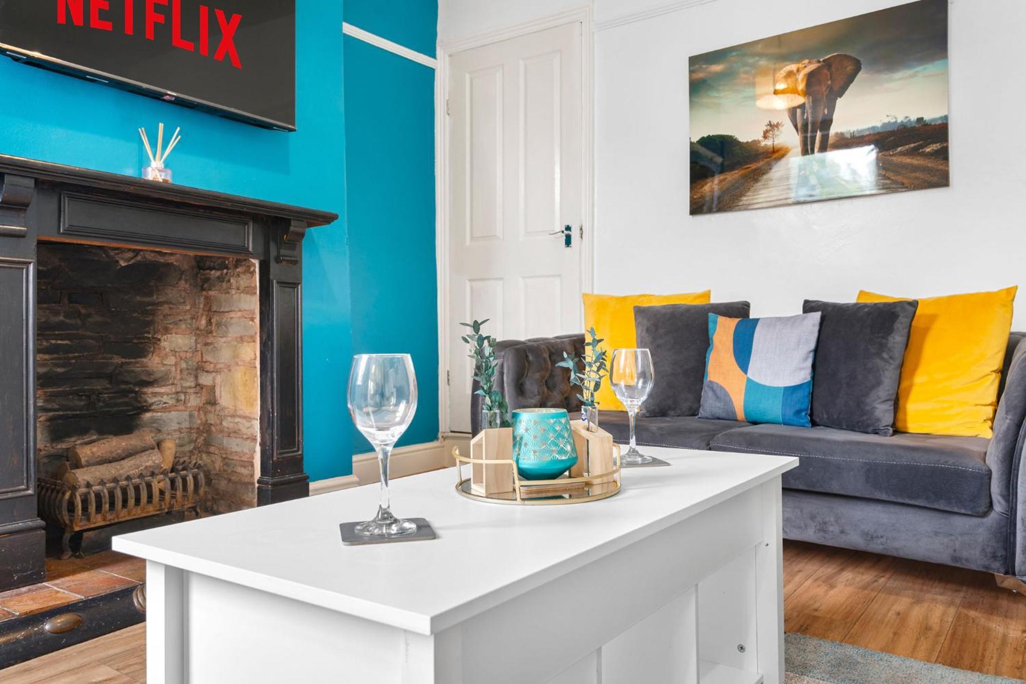 Hilltop Place Suites Near Meadowhall Sheffield Exteriör bild